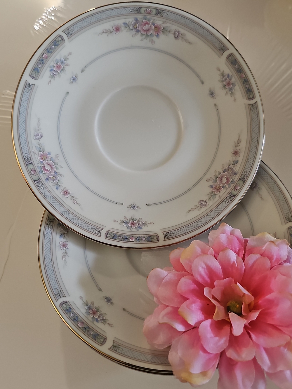 Ivory Elegance Inglewood Pink Floral Porcelain Saucer Plate Gold Trim (Set Of 3)
